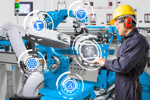 Kỹ sư kiểm tra tình trạng lắp đặt MEP tại hiện trường